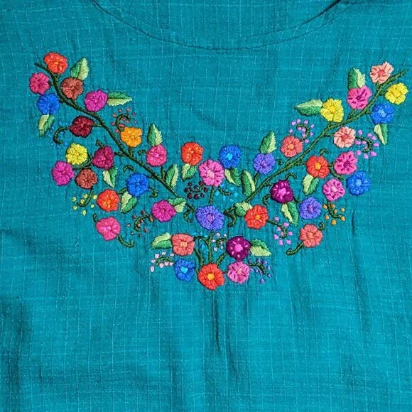 South American Gauze Tunic With Floral Embroidered Neckline Preowned - Picture 3 of 4